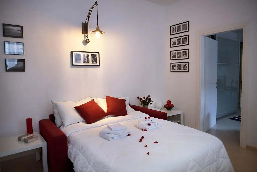 Venezia Biennale Bianco & Rosso Apartment  Venice